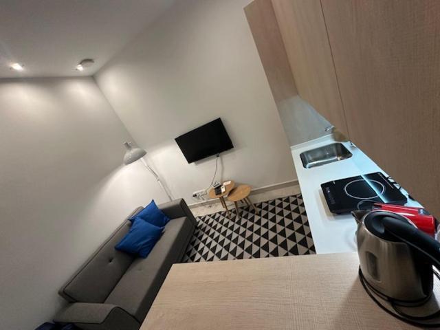 Casa De Huespedes Almirante Madrid公寓 外观 照片