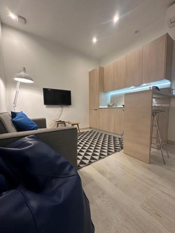 Casa De Huespedes Almirante Madrid公寓 外观 照片