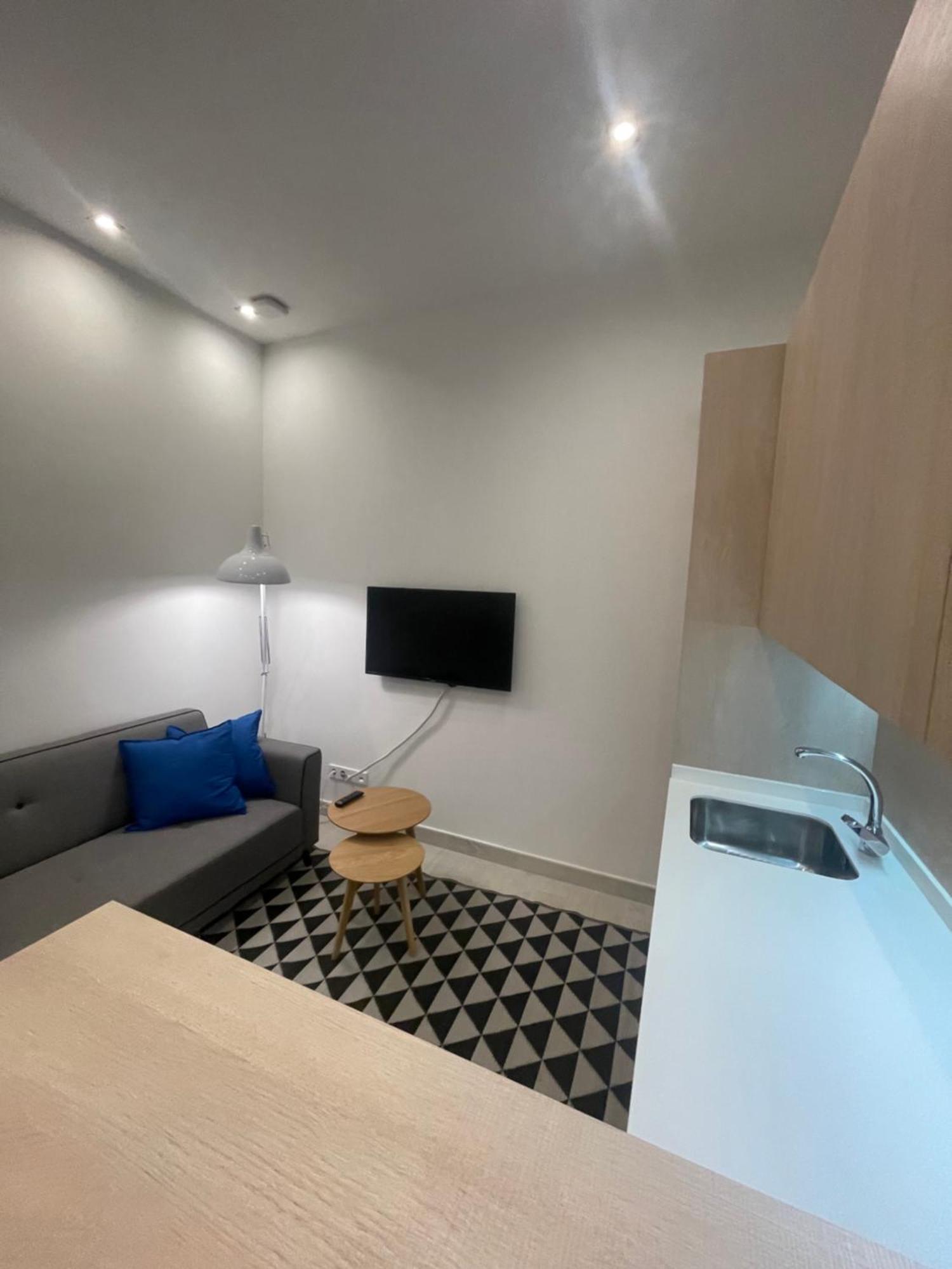 Casa De Huespedes Almirante Madrid公寓 外观 照片